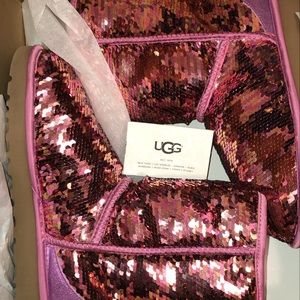 Ugg Women’s Classic Short Sequin Pink